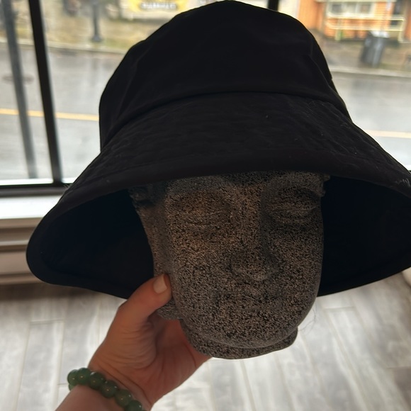 Black bucket hat brand new ( buddah  head prop not included) - Picture 2 of 3